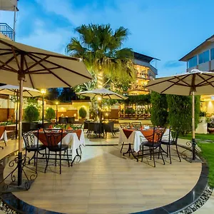 4* Hotell Moonlight